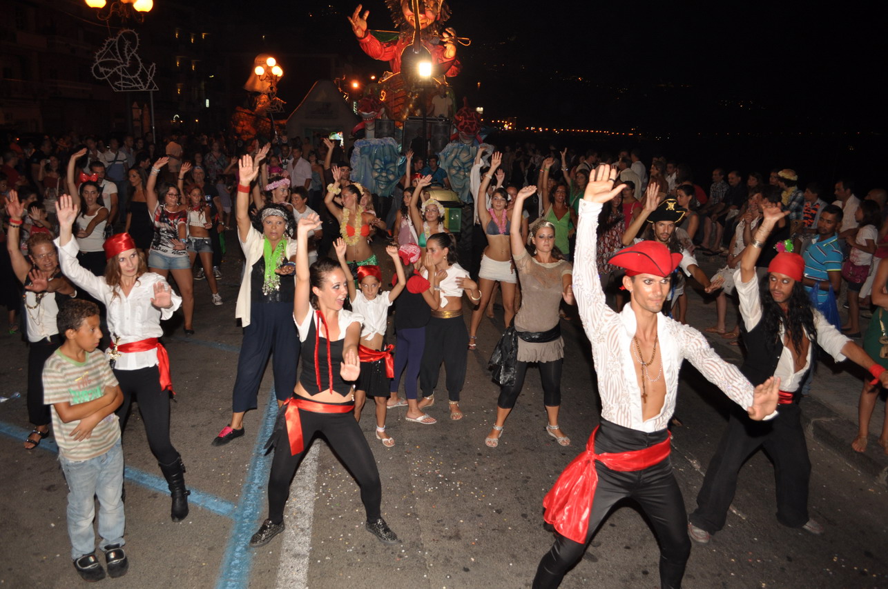 6  Naxos Carnival 2012